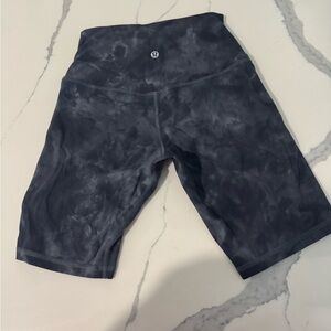 Lulu shorts barely worn!
